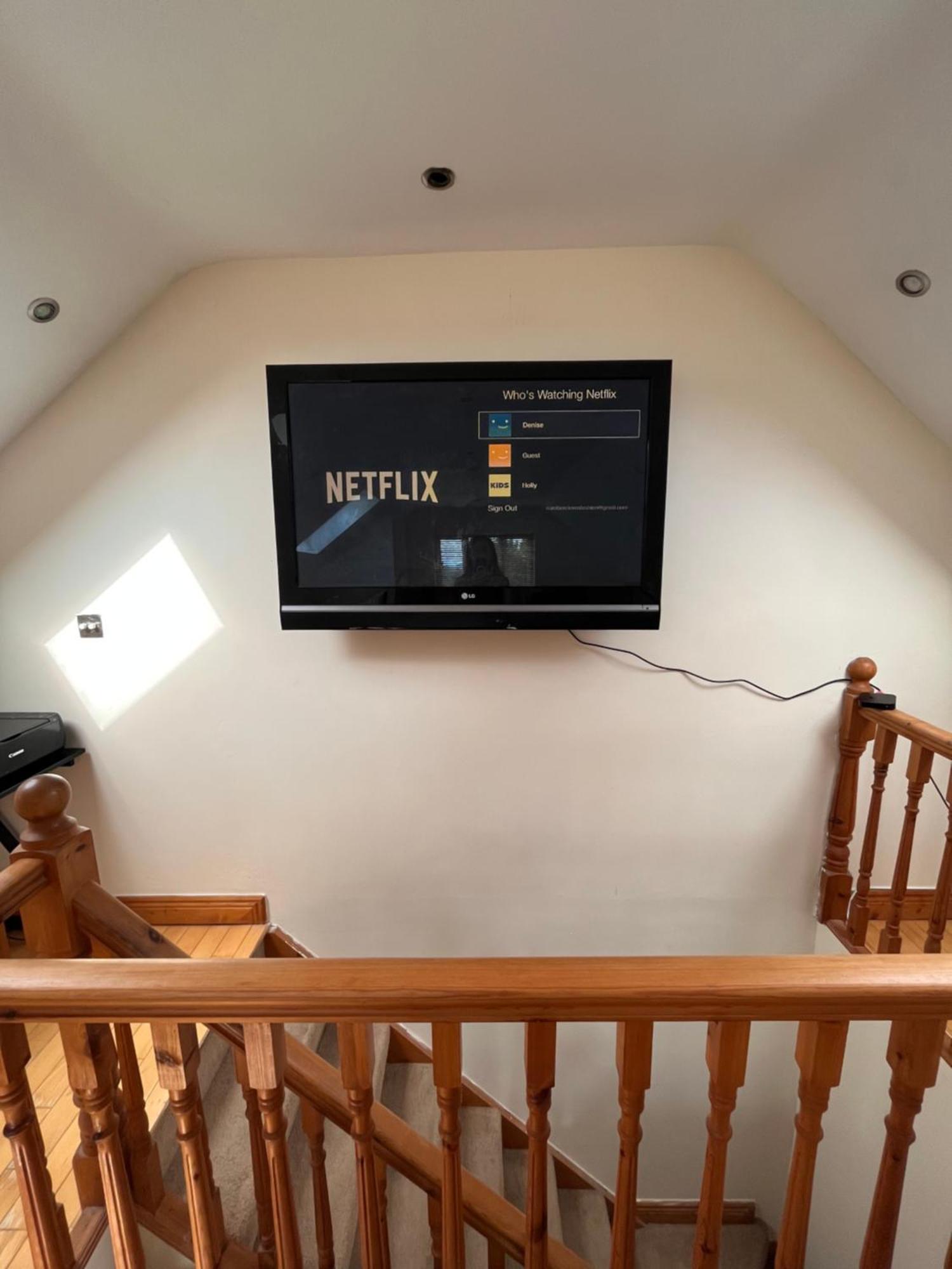 Luxury Home In Dublin Wifi Tv B&B Close To City Centre Lucan Extérieur photo